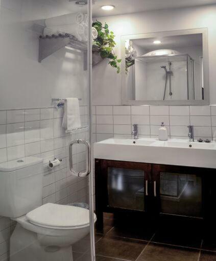Central, Modern Loft Style Home - 2 Min Walk From Town Queenstown Extérieur photo